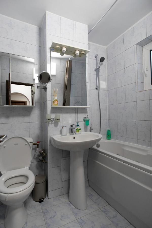 White Glamour Buzău Eksteriør bilde