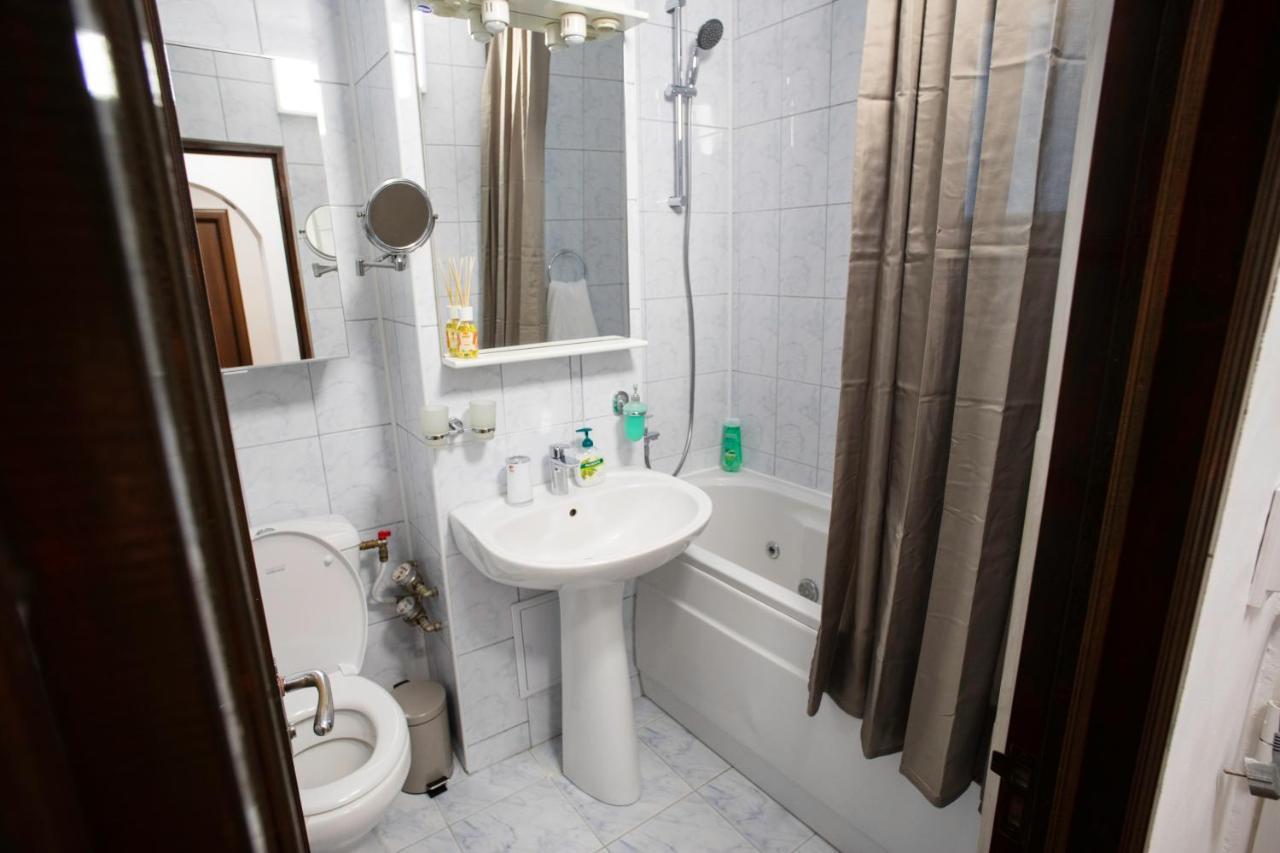 White Glamour Buzău Eksteriør bilde